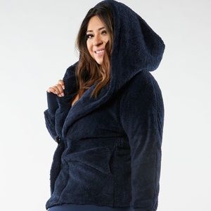 **Like New**Buffbunny Teddy Coat